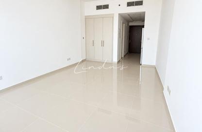 Apartment - Studio - 1 for rent in Carson C - Carson - Damac Hills - Dubai