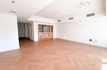 Apartment - 2 Bedrooms - 3 Bathrooms for rent in Al Majara 1 - Al Majara Towers - Dubai Marina - Dubai
