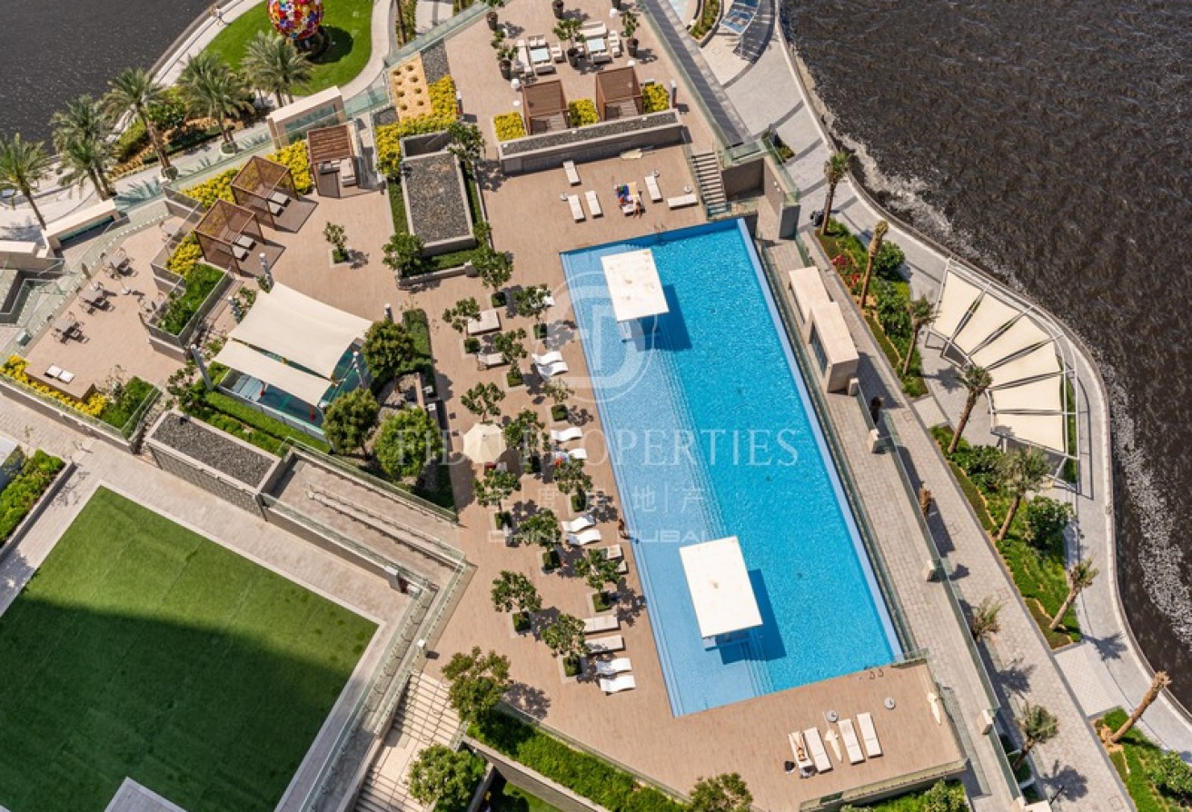 Sea and Burj Khalifa View | Vacant | Exclusive