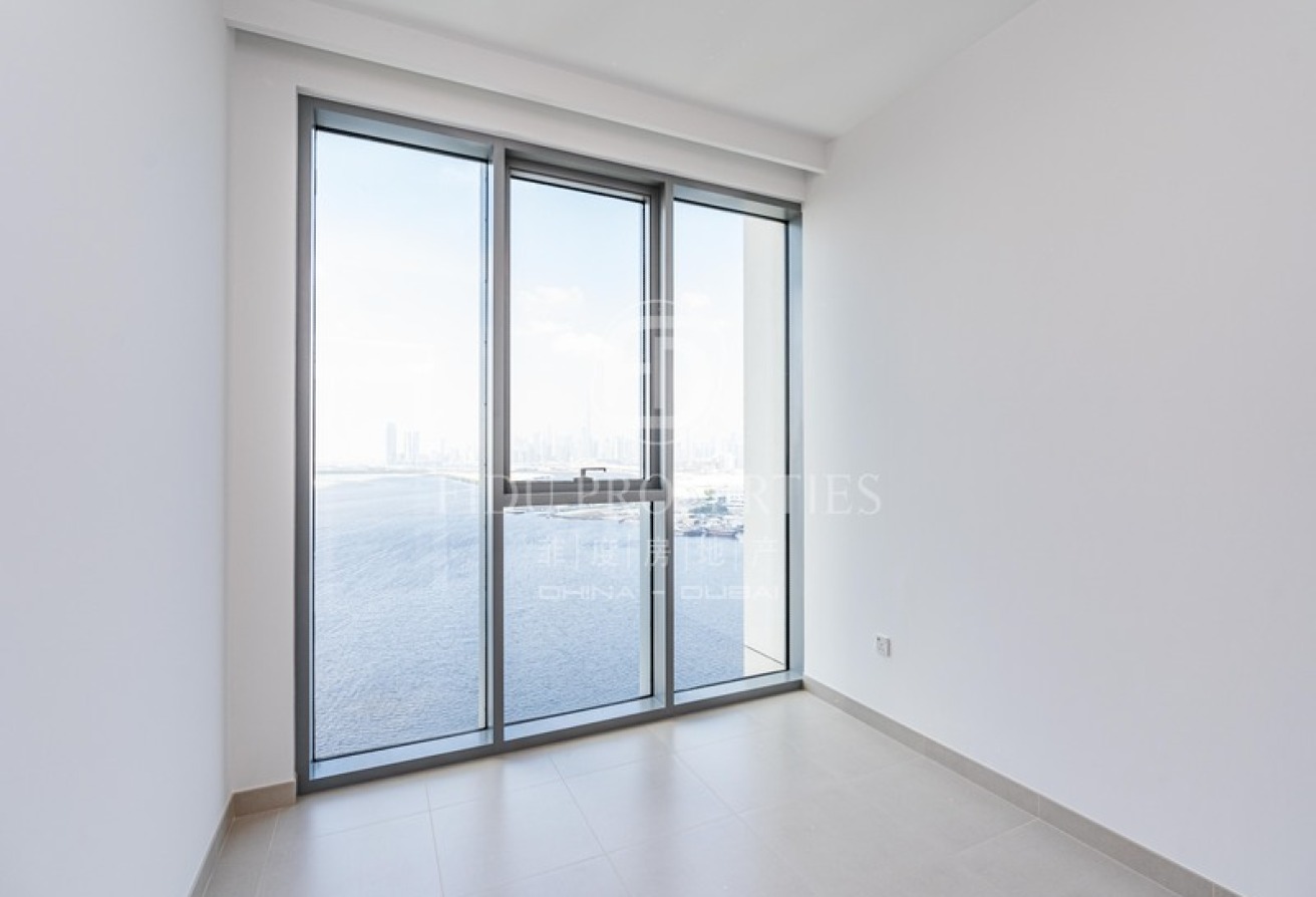 Sea and Burj Khalifa View | Vacant | Exclusive
