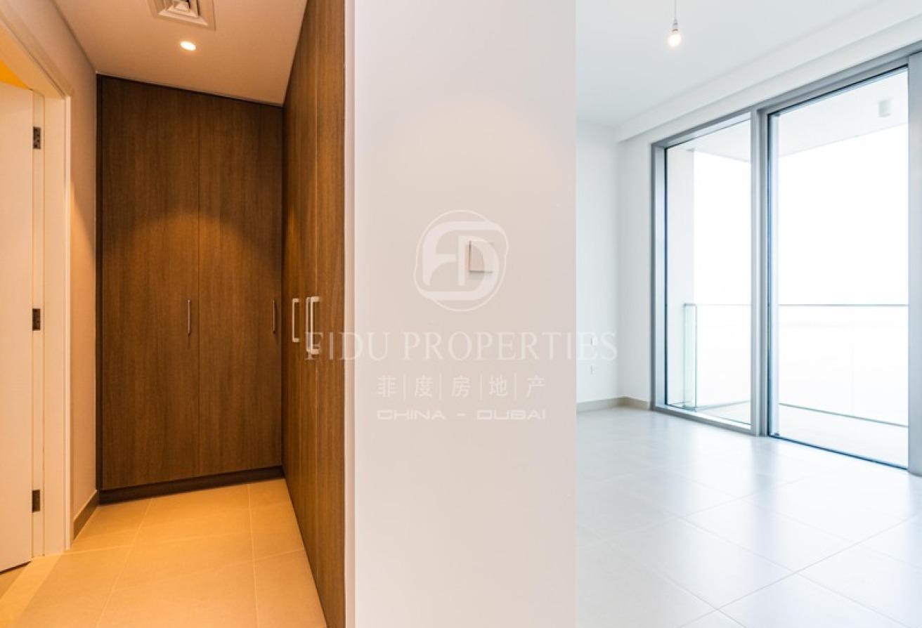 Sea and Burj Khalifa View | Vacant | Exclusive