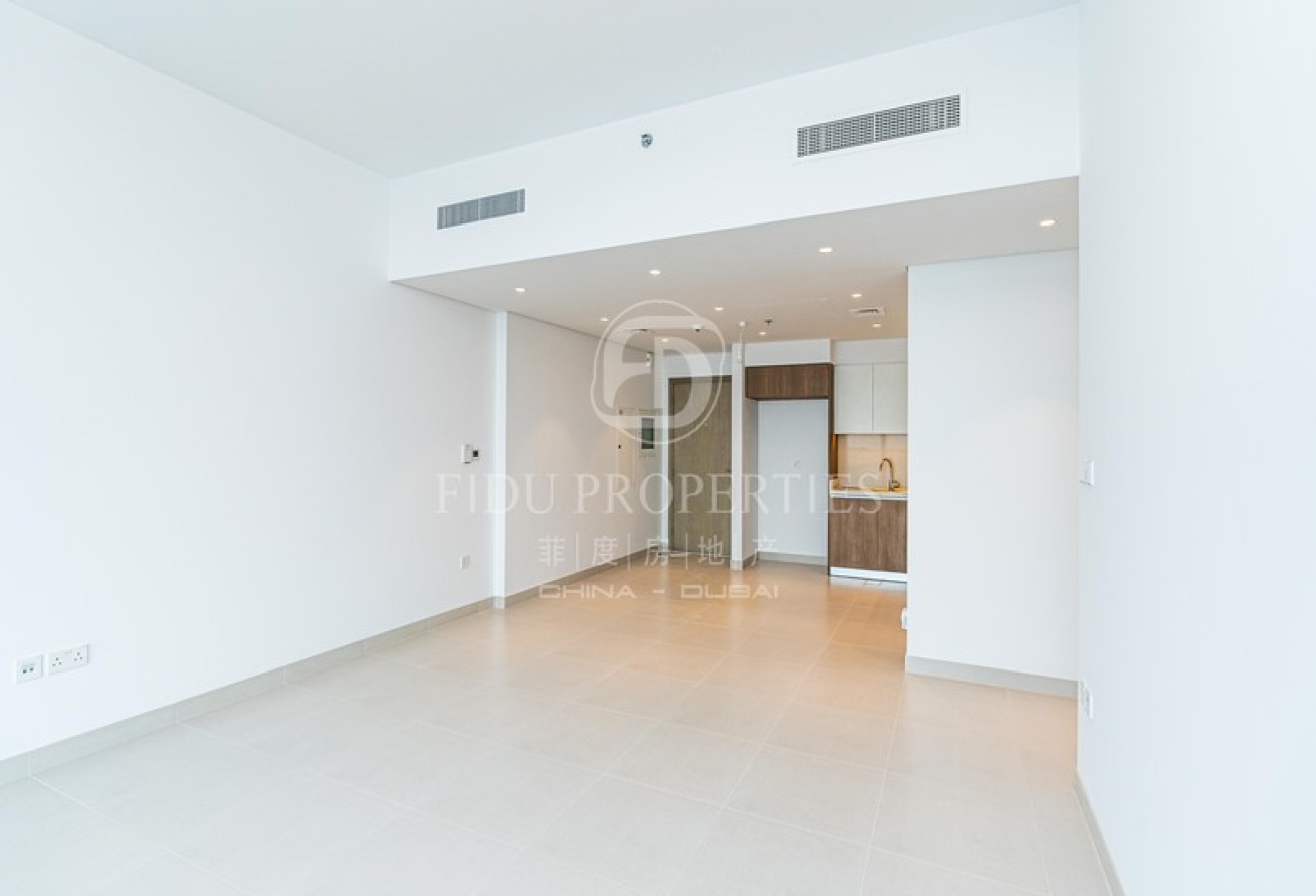 Sea and Burj Khalifa View | Vacant | Exclusive