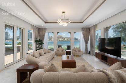 Villa - 5 Bedrooms - 6 Bathrooms for sale in Signature Villas Frond P - Signature Villas - Palm Jumeirah - Dubai