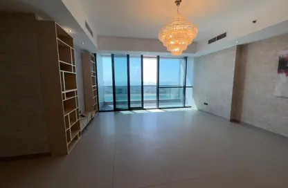 شقة - 3 غرف نوم - 4 حمامات للبيع في برج لا بلاج - الممزر - الشارقة - الشارقة