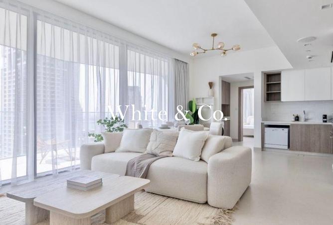 Mid Floor | Modern | Fully Furnished photo 2