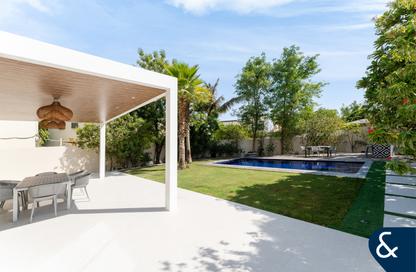 Villa - 4 Bedrooms - 3 Bathrooms for sale in District 8 - Jumeirah Park - Dubai