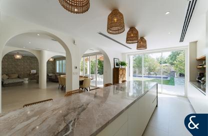 Villa - 4 Bedrooms - 3 Bathrooms for sale in District 8 - Jumeirah Park - Dubai