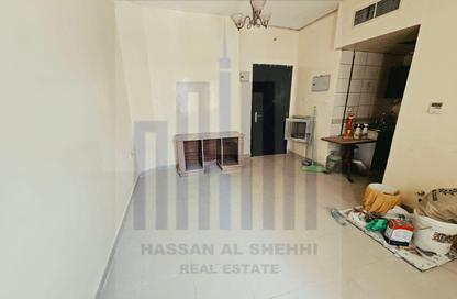 Apartment - Studio - 1 Bathroom for rent in Muwaileh - Sharjah Apartment - Studio - 1 Bathroom for rent in Muwaileh - Sharjah