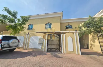 Villa - 5 Bedrooms - 5 Bathrooms for rent in Mankhool - Bur Dubai - Dubai