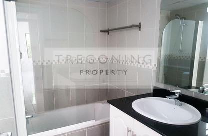 Villa - 4 Bedrooms - 3 Bathrooms for rent in Jumeirah 1 Villas - Jumeirah 1 - Jumeirah - Dubai