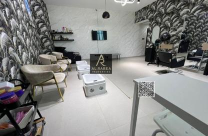 Business Centre - Studio - 5 Bathrooms for rent in Corniche Tower - Ajman Corniche Road - Ajman
