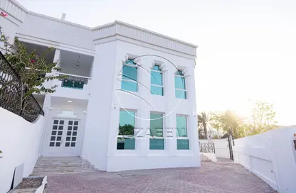 Villa - 5 Bedrooms - 7 Bathrooms for rent in Mushrif Gardens - Al Mushrif - Abu Dhabi