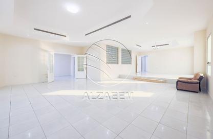 Villa - 5 Bedrooms - 7 Bathrooms for rent in Mushrif Gardens - Al Mushrif - Abu Dhabi