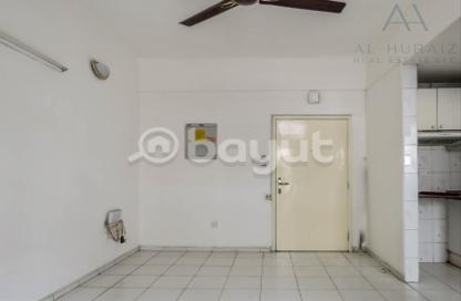 Apartment - Studio - 1 for rent in Al Hamriya - Bur Dubai - Dubai Apartment - Studio - 1 for rent in Al Hamriya - Bur Dubai - Dubai
