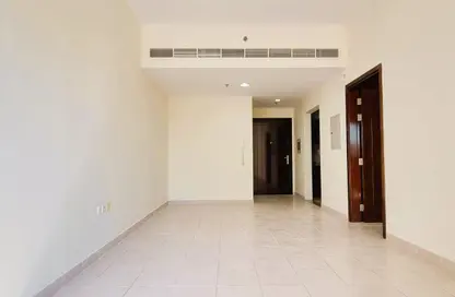 Apartment - 1 Bedroom - 2 Bathrooms for rent in Al Muteena - Deira - Dubai