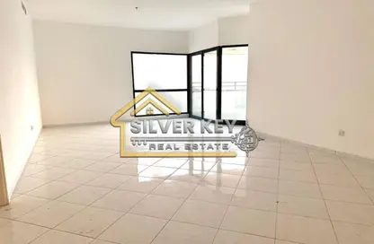 Apartment - 3 Bedrooms - 4 Bathrooms for rent in Al Majaz 1 - Al Majaz - Sharjah