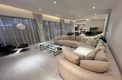 Townhouse - 4 Bedrooms - 6 Bathrooms for sale in Palma Residences - Palm Jumeirah - Dubai