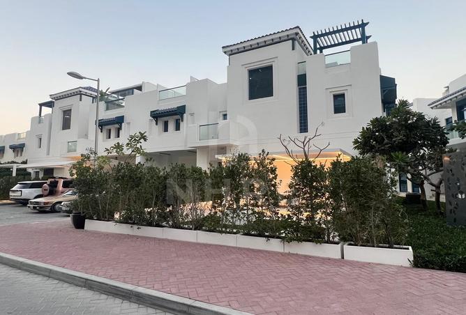 81948347 - صورة العقار 2