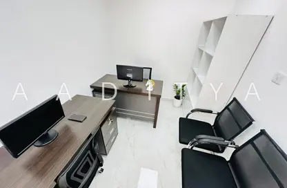 Office Space - 1 Bedroom - 1 Bathroom for rent in Reem Residency - Al Karama - Dubai