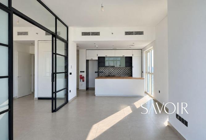 Bright Unit | Corner | Spacious 2BR photo 2