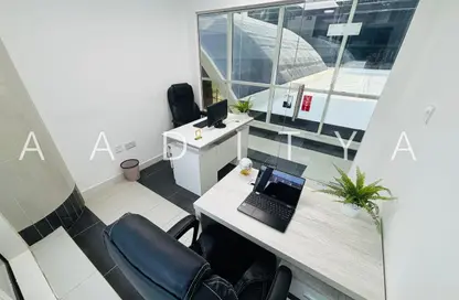 مكتب - غرفة نوم - 1 حمام للايجار في مبنى بيزنس اتريوم - عود ميثاء - بر دبي - دبي