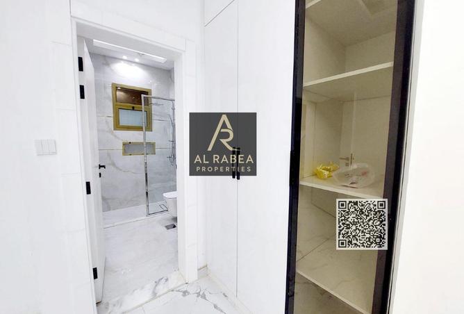 73842098 - Property Image 3