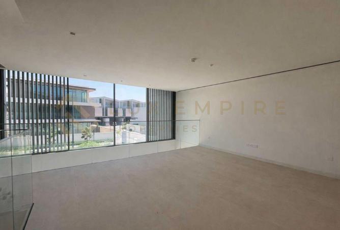 76977529 - Property Image 3