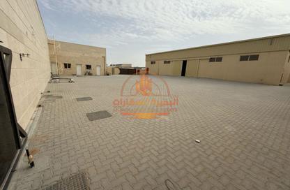 Factory - Studio - 2 Bathrooms for rent in Al Sajaa S - Al Sajaa - Sharjah