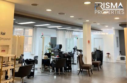 Villa - Studio - 2 Bathrooms for rent in Umm Suqeim 2 - Umm Suqeim - Dubai
