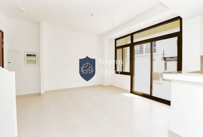 93994617 - Property Image 3