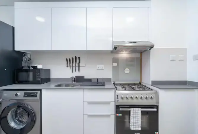 63654342 - Property Image 3