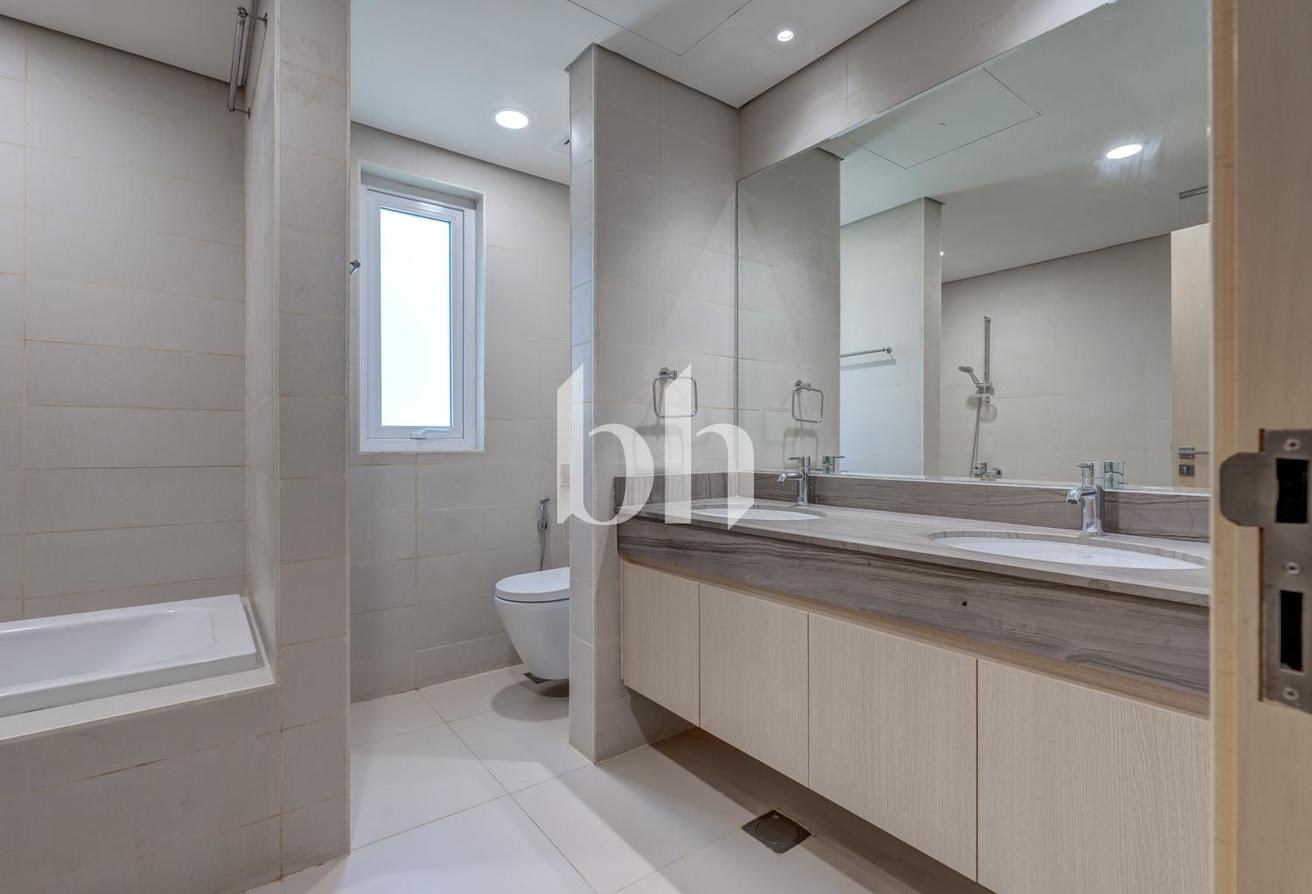 Great location | Vacant Soon | Unfurnished photo 12