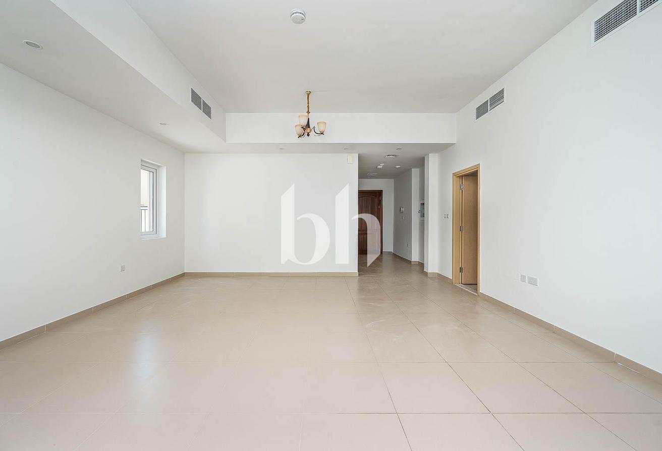 Great location | Vacant Soon | Unfurnished photo 9