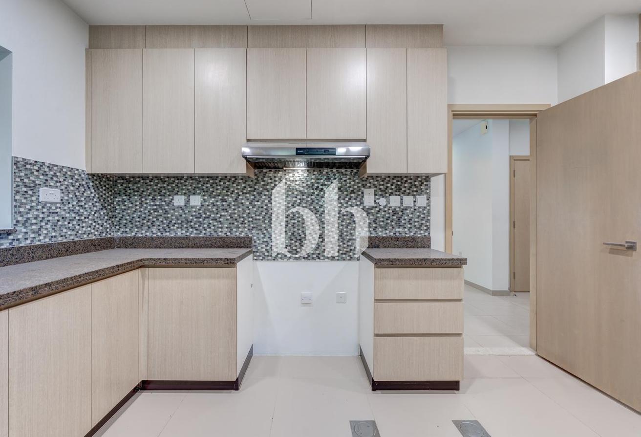 Great location | Vacant Soon | Unfurnished photo 6