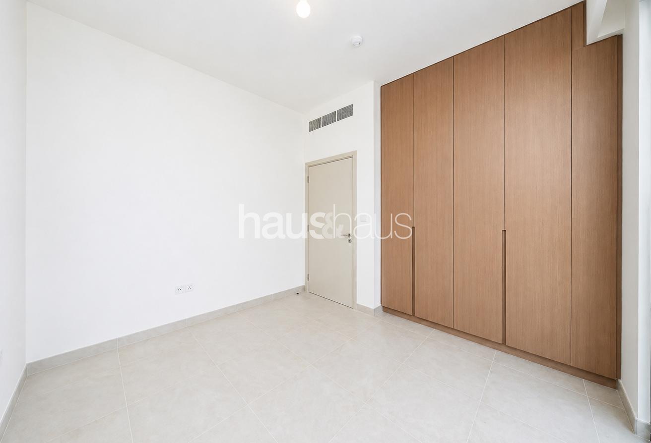 Multiple Cheques | Brand New | Ready To Move photo 9