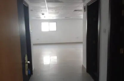 Office Space - 3 Bedrooms - 1 Bathroom for rent in Al Wahda Building - Al Majaz 2 - Al Majaz - Sharjah