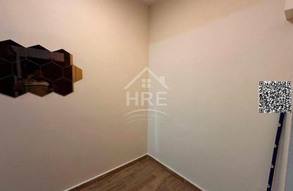 Apartment - Studio - 1 Bathroom for rent in Al Mowaihat 1 - Al Mowaihat - Ajman Apartment - Studio - 1 Bathroom for rent in Al Mowaihat 1 - Al Mowaihat - Ajman