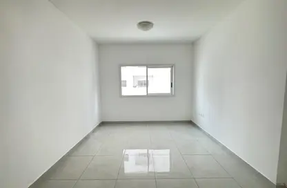 شقة - غرفة نوم - 1 حمام للايجار في شارع التعاون - التعاون - الشارقة