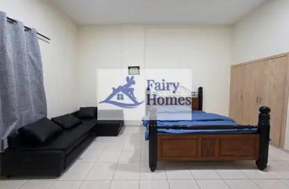 شقة - 1 حمام للايجار في آي سي1 اماراتي 24 - طراز إماراتي - المدينة العالمية - دبي