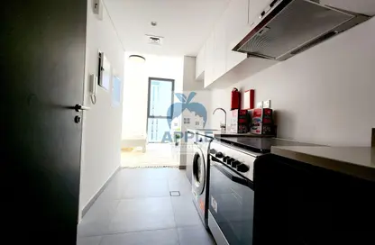 شقة - 1 حمام للايجار في ذا لينك - إيست فييليدج - الجادة - الشارقة