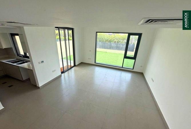 71913103 - Property Image 3