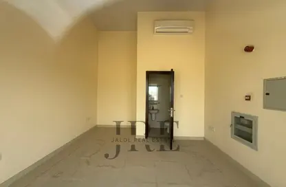 متجر - استوديو - 1 حمام للايجار في الصجعة الصناعية - الصجعة - الشارقة