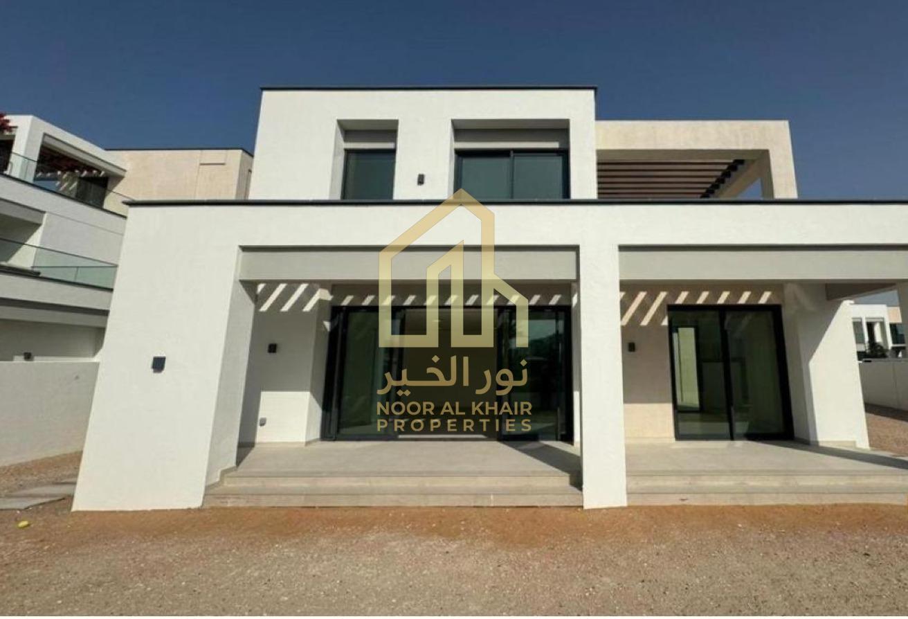 Luxury Caya 2 | 4 Bedroom + Maid | Brand New photo 4