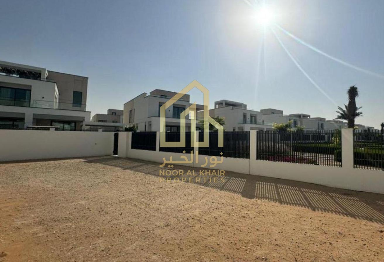 Luxury Caya 2 | 4 Bedroom + Maid | Brand New photo 7