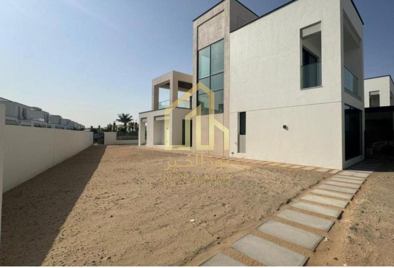 Luxury Caya 2 | 4 Bedroom + Maid | Brand New photo 11