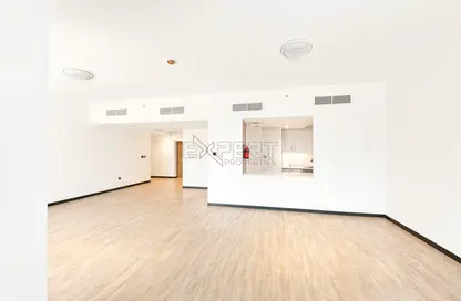 Apartment - 3 Bedrooms - 3 Bathrooms for rent in Executive Tower B - Executive Towers - Business Bay - Dubai