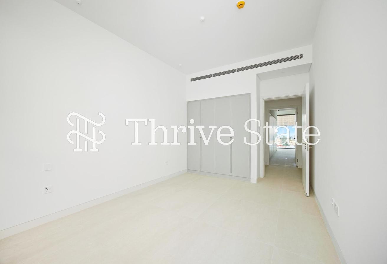 Single Row Villa | Large Unit | Brand New photo 17