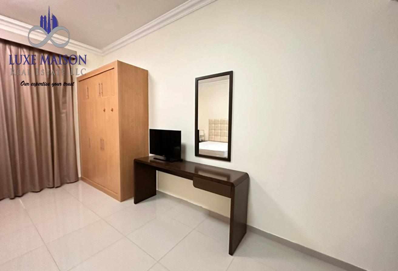 Modern Living | Furnished Studio in Lincoln Park photo 9