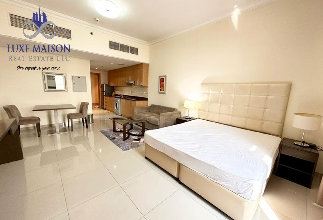 Modern Living | Furnished Studio in Lincoln Park photo 4