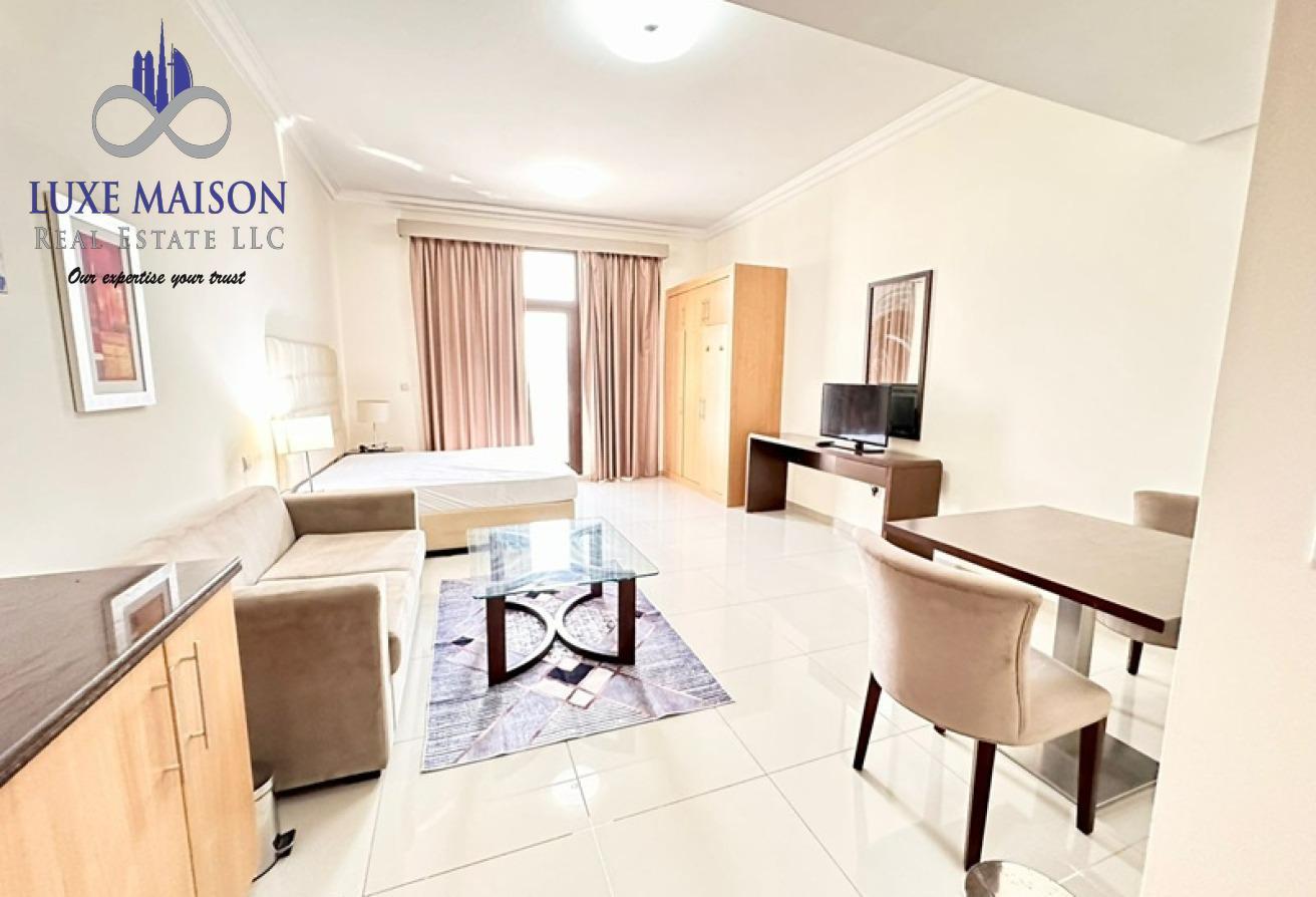 Modern Living | Furnished Studio in Lincoln Park photo 10